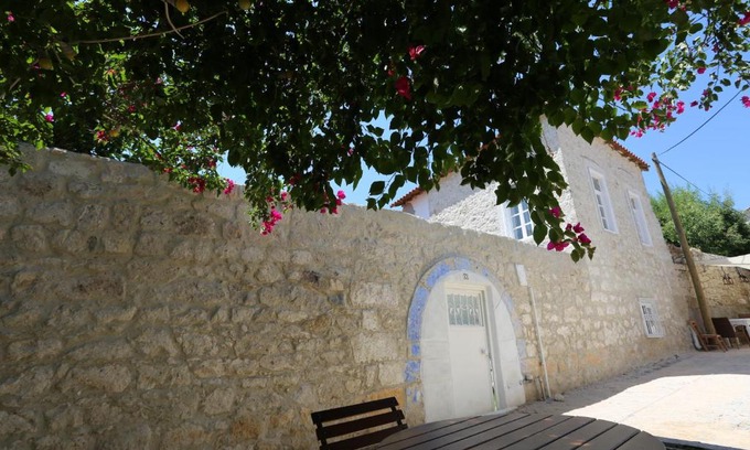 Alacati House | Charming Alaçatı Köyiçi - Historical Stone House Retreat