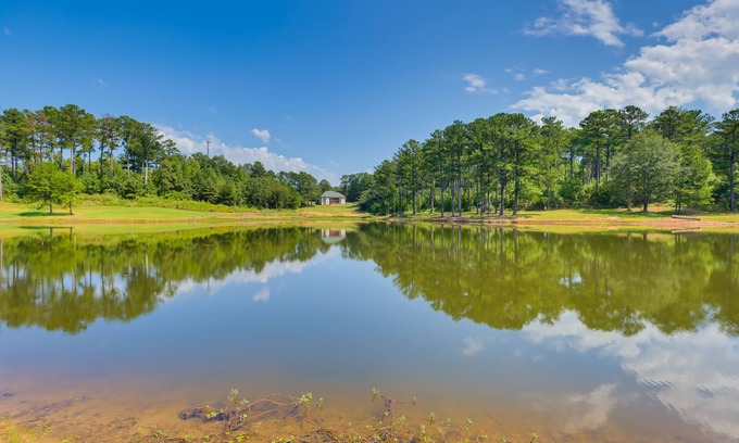 Eutaw House | Idyllic Alabama Retreat: Private Pond, Deck & Pool Table