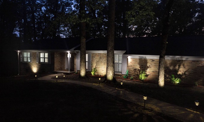 Northport House | Ideal Stay Near Alabama University: 5-Bedroom Home by Lake