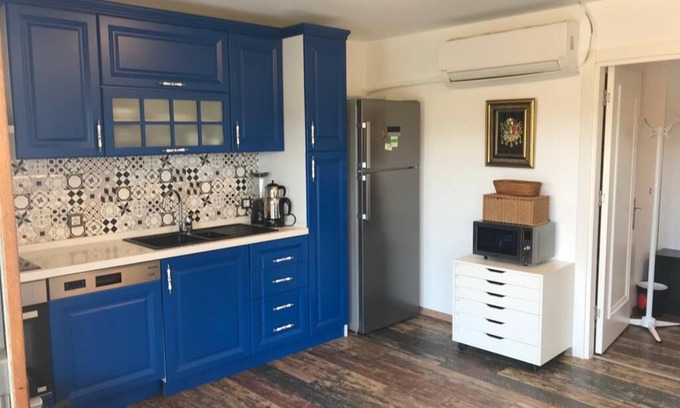 Alacati House | Cozy Alacati Retreat with Child-Friendly Amenities