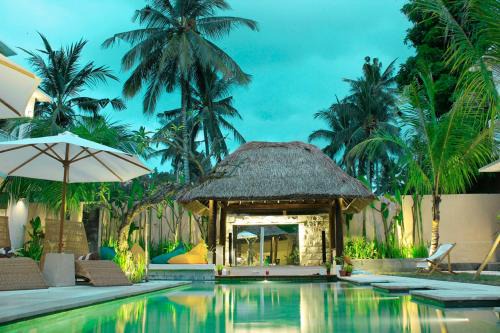 Senggigi Hotel | Beachfront Retreat at Alam Mimpi Hotel with Pool & Breakfast