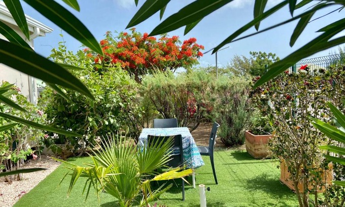 La Savane Apartment | Alamanda Studio: Family-Friendly Getaway Near the Beach