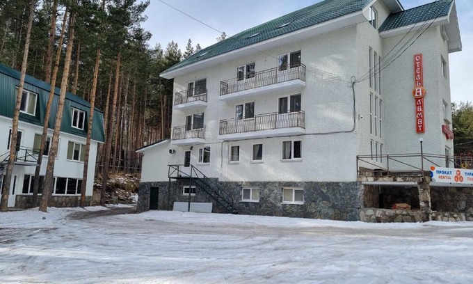 Terskol Hotel | Discover Alamat Hotel: Highly Rated with Free Breakfast & Kitchen