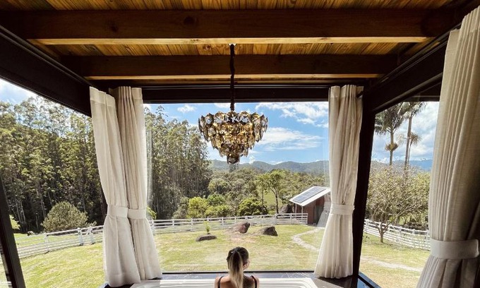 Sul do Rio Ski Chalet | Family-Friendly Retreat at Alameda dos Ipês - Rated 10/10