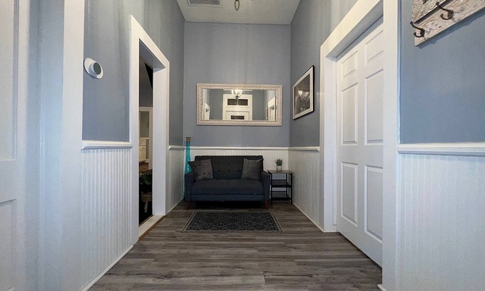 Historic Garderns House | Cozy Cardinal’s Nest with Kitchen Near Downtown San Antonio