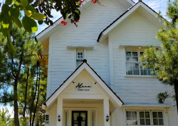 Garut House | Family-Friendly Alana Villa with Pool & Kitchen Amenities