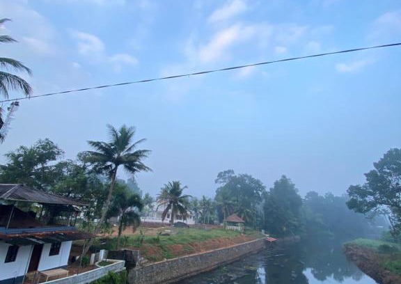 Kottayam Apartment | Cozy Apartments in Kottayam: Pet Friendly & Breakfast Included
