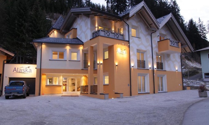 Ischgl Apartment | Pet and Child Friendly Alaska Apartment with 9.3/10 Reviews