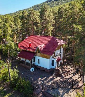 Schuchinsk House | Discover Alatau Guest House with Oceanfront Amenities
