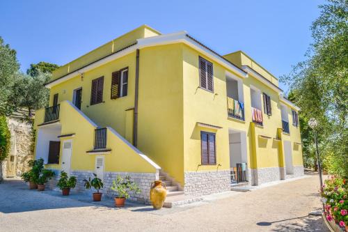 Montincello House | Pet-Friendly Alba Del Gargano Home with Hot Tub & Breakfast