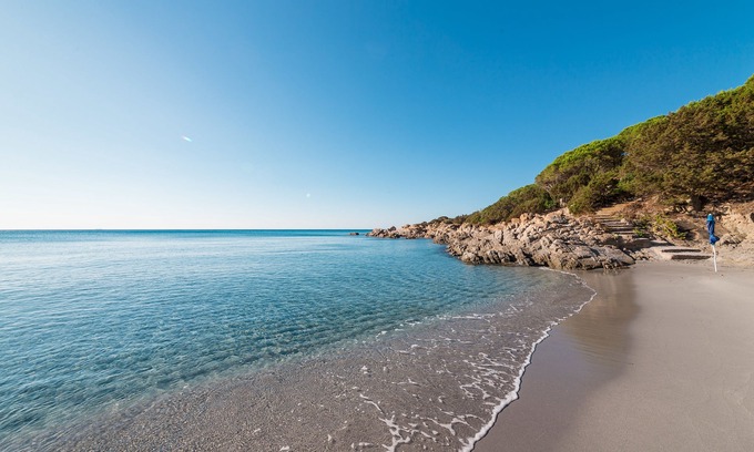 Sas Linnas Siccas Hotel | Relax at Villaggio Alba Dorata: 4-Star Poolside Retreat