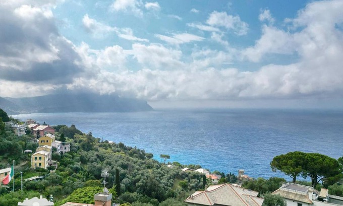 Pieve Ligure House | Discover ALBA E TRAMONTO: Pet-Friendly Family Getaway