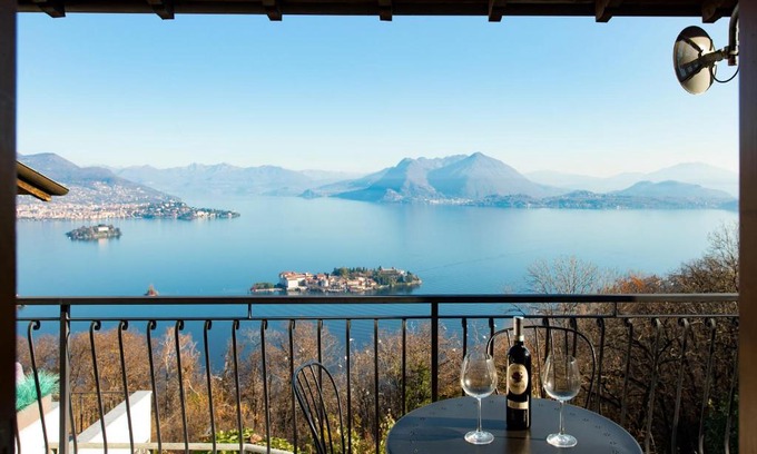 Carciano Apartment | Discover Alba in Cà delle isole: 4-Star Oceanfront Retreat
