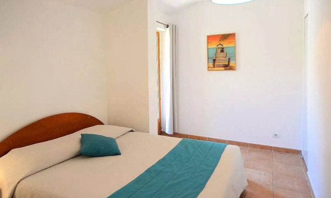 Serra-di-Ferro Villa | Discover Residence Alba Rossa: Scenic 2-Room Villa for Four
