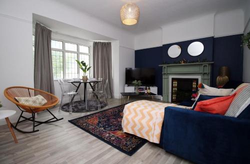 Penylan Apartment | Family-Friendly Albany House by Tŷ SA: Your Ideal Getaway