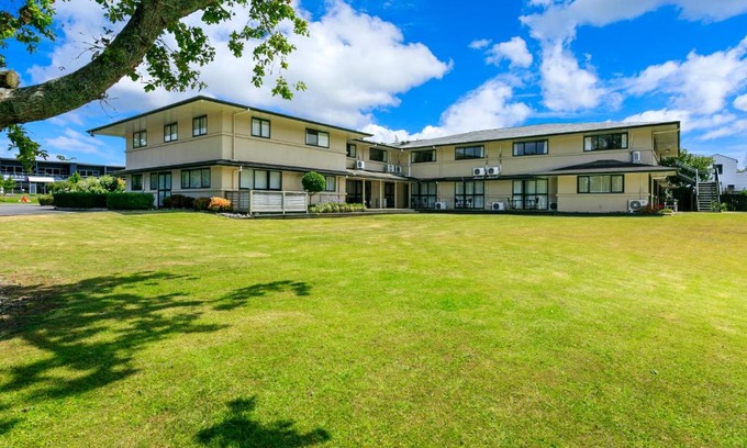 Albany Hotel | Comfortable Albany Oak Motel: 4-Star with Great Amenities