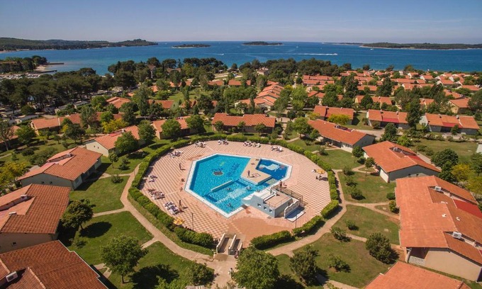 Valbandon Resort | Relaxing Oceanfront Retreat at Albatross Mobile Homes
