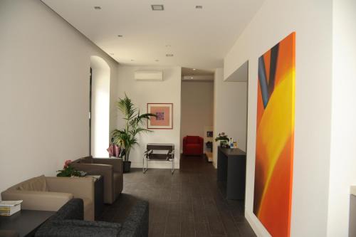 Mezzolombardo Hotel | Welcoming Albergo Al Sole: Pet-Friendly & Breakfast Included