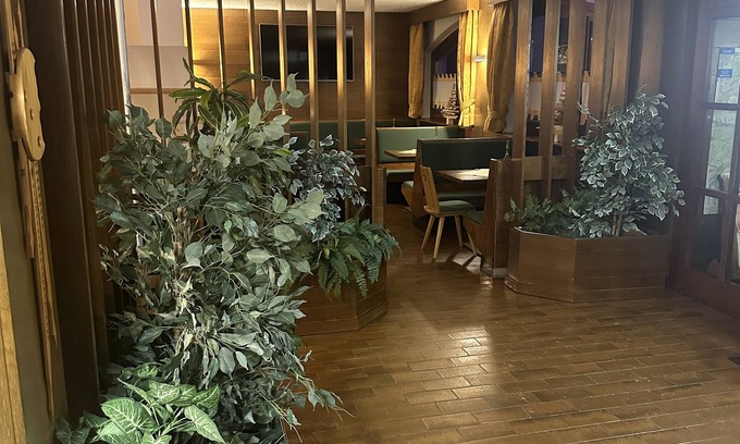 Santa Caterina Valfurva Hotel | Explore Family-Friendly Comfort at Albergo Alle Tre Baite