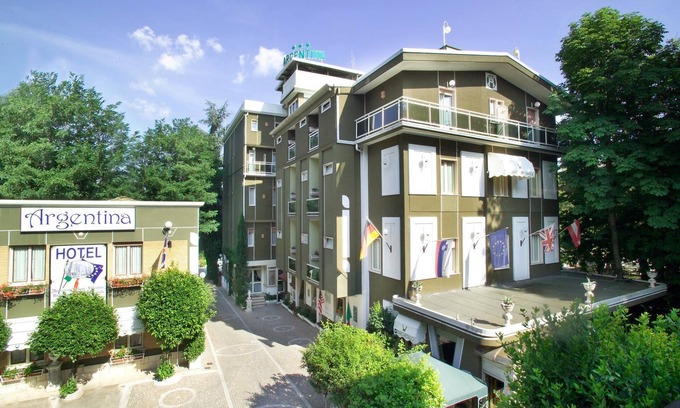 Fiuggi Hotel | Inviting Stay at Albergo Argentina with Pool and Spa
