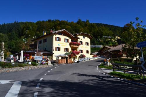 Vetriolo Terme Hotel | Oceanfront Haven at Albergo Aurora with Spa & Hot Tub