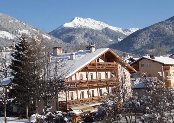 Carano Hotel | Family-Friendly Albergo Bellaria with Breakfast & Dining