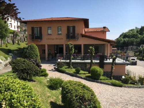 Plesio Hotel | Discover Albergo Breglia: Pet-Friendly & Wheelchair Accessible