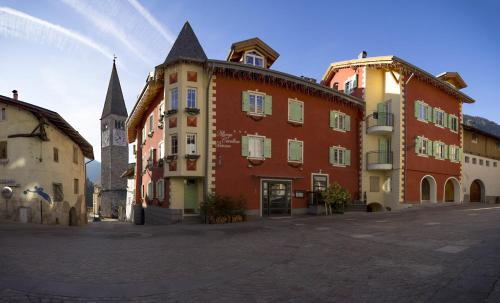 Marcena Hotel | Albergo Cavallino Bianco: 9/10 Rated with Oceanfront Bliss