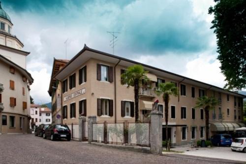 Tarcento Hotel | Delightful Albergo Centrale: Pet-Friendly with Restaurant