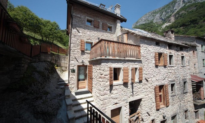 Erto e Casso Apartment | Discover Albergo Diffuso Valcellina in Scenic Casso