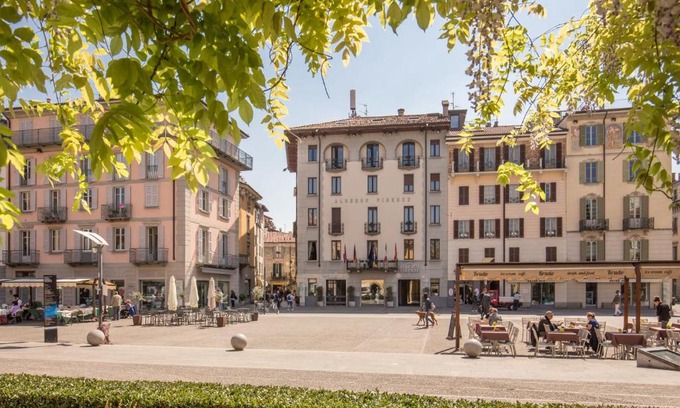 Como City Centre Hotel | Discover Albergo Firenze: Pet-Friendly & Family Welcoming