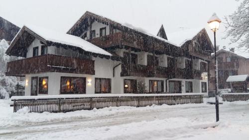 Carisolo Hotel | Pet-Friendly Stay at Albergo Garni Martina - Rated 8.3/10