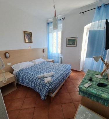 Portovenere Hotel | Albergo Genio: Family and Pet-Friendly Retreat