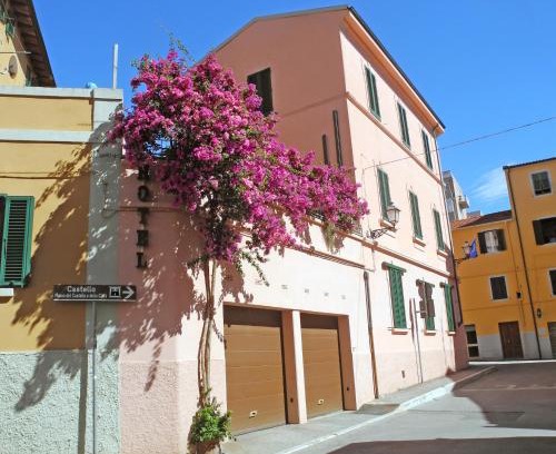 Piombino Hotel | Albergo Italia: Pet Friendly Hotel with Great Amenities
