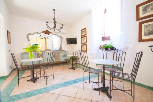 Noto Historic Centre Hotel | Pet-Friendly Albergo La Fontanella with 9/10 Guest Rating