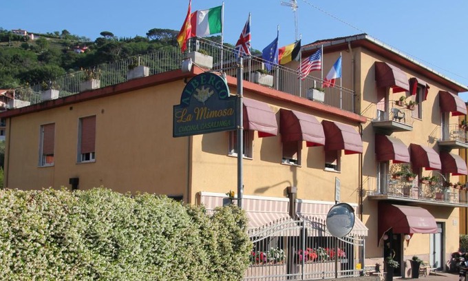 Pugliola Hotel | Cozy Stay at Albergo La Mimosa with Great Amenities