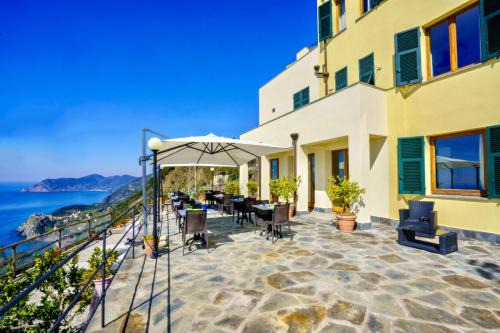 Volastra Hotel | Discover Albergo Luna di Marzo: Top-Rated Stay with Dining