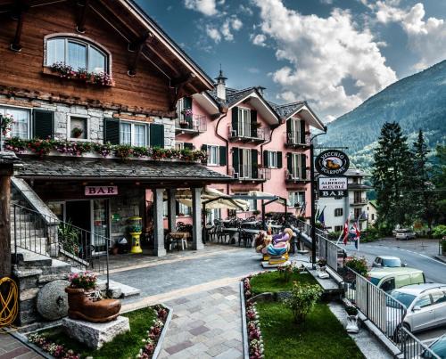 Croveo Hotel | Pet-Friendly Retreat at Albergo Meublè Vecchio Scarpone