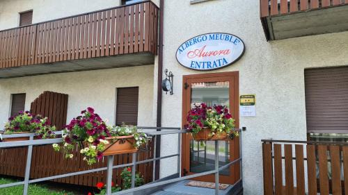Edolo Hotel | Albergo Meublé Aurora: Family-Friendly & Pet Welcoming Stay