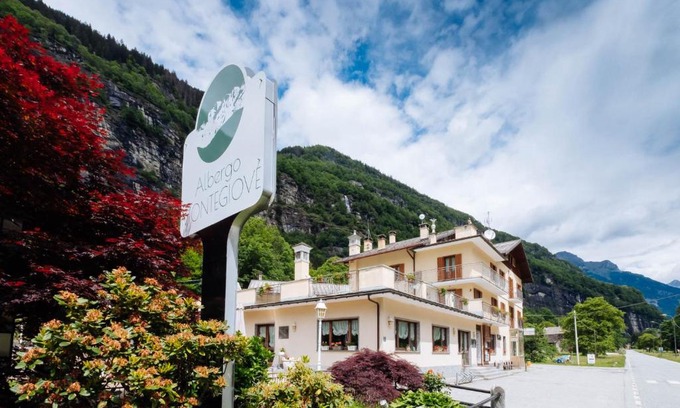 Premia Hotel | Pet-Friendly Albergo Monte Giove with High Guest Ratings