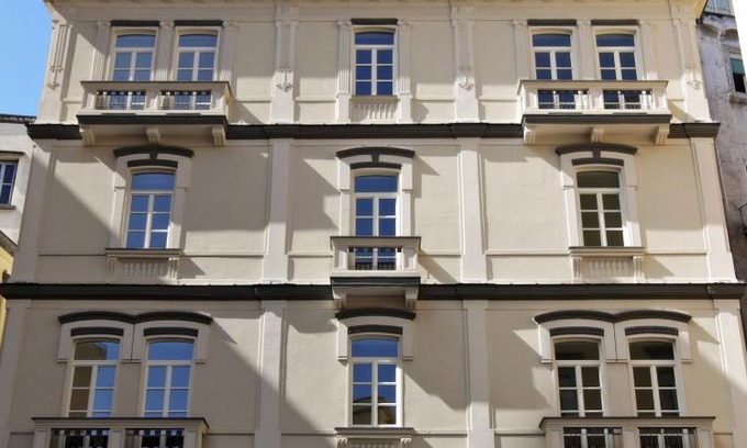 Naples City Centre Hotel | Discover Albergo Palazzo Decumani: Family-Friendly Comfort