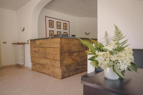 Malesco Hotel | Pet-Friendly Albergo Panorama with Breakfast & Dining Options