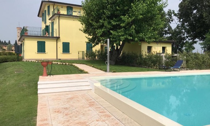 Pozzolengo Hotel | Discover Albergo Quattro Pini: Pet-Friendly Retreat Awaits