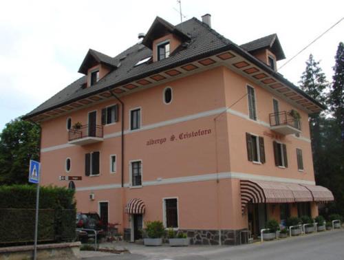 San Cristoforo Hotel | Comfortable Stay at Albergo San Cristoforo: Pet Friendly & Accessible