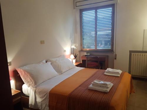 Castelnuovo Magra Hotel | Inviting Stay at Albergo Smeraldo with Breakfast Included