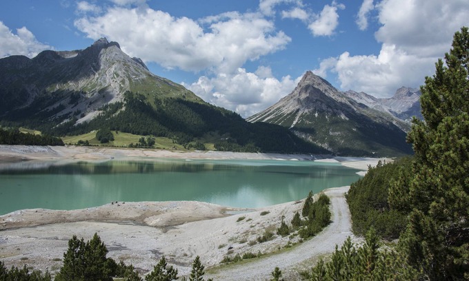 Tirano Hotel | Relax at Albergo Stelvio: Family-Friendly with Spa Access