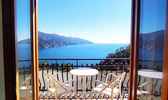 Cinque Terre Hotel | Albergo Suisse Bellevue: Guest Rated 9/10 with Breakfast