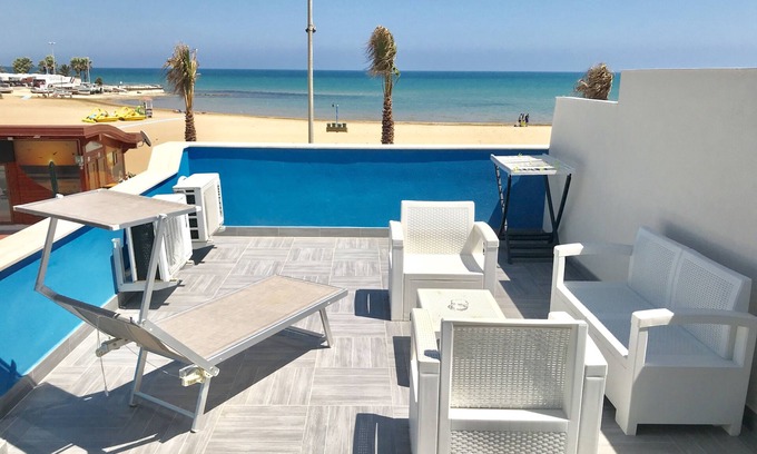 Zona Portuale Bed & Breakfast | Guest Favorite: Albergo Terrazze Sul Mare with Family Amenities