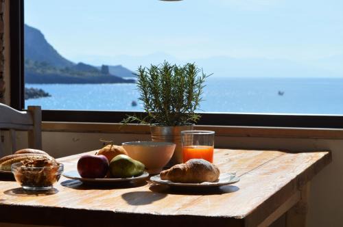 Marina Di Camerota Hotel | Albergo Tirreno: Guest Rated 9/10 with Family-Friendly Amenities