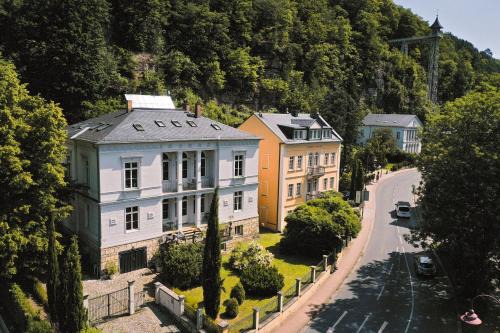 Bad Schandau Hotel | Discover Albergo-Toscana: Family-Friendly with Breakfast